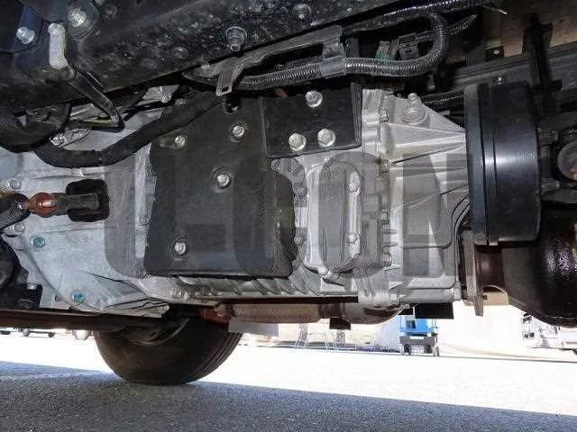 Isuzu Elf Truck 2022 — миниатюра 3