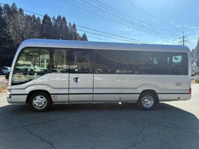 Hino Liesse 2024 — миниатюра 4