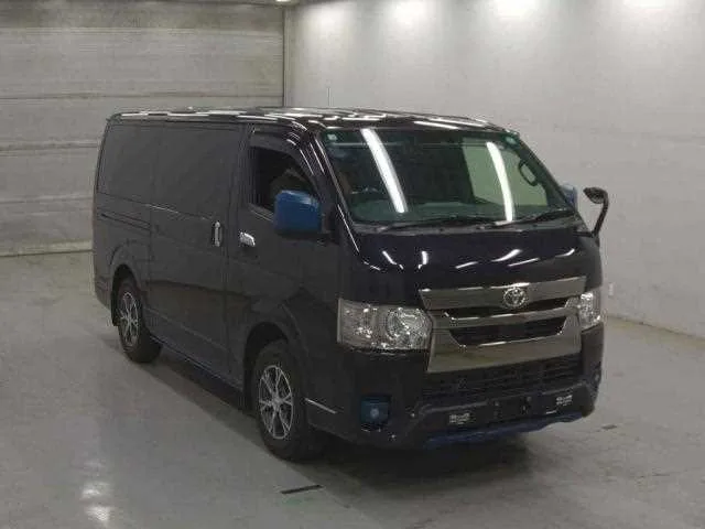 Toyota HIACE VAN 2022 — фото 1, купить с доставкой в Москву