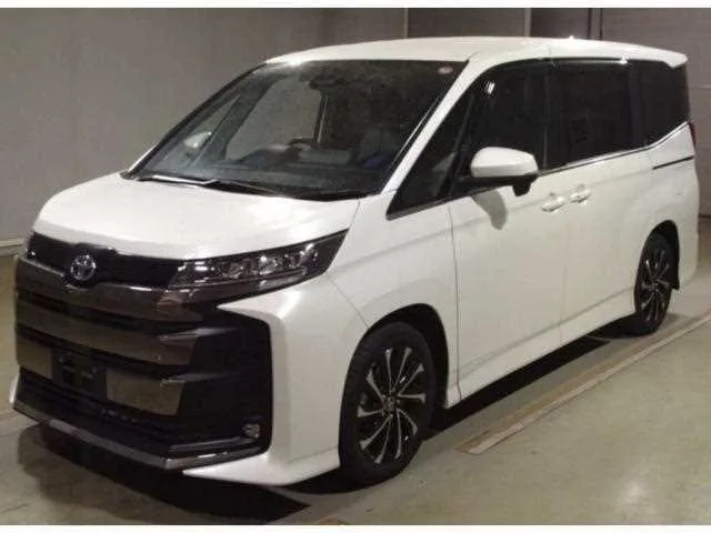 Toyota Noah 2024 — фото 1, купить с доставкой в Москву