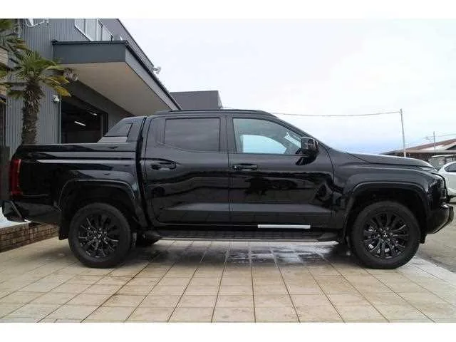 Mitsubishi TRITON 2025 — миниатюра 2