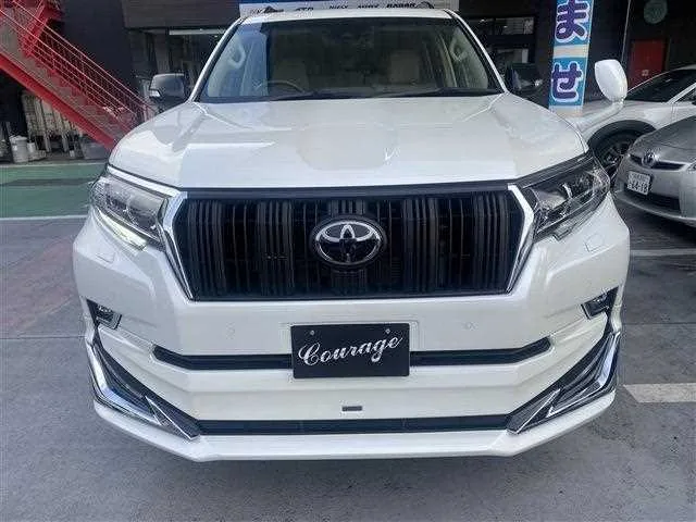 Toyota Land Cruiser Prado 2023 — миниатюра 2