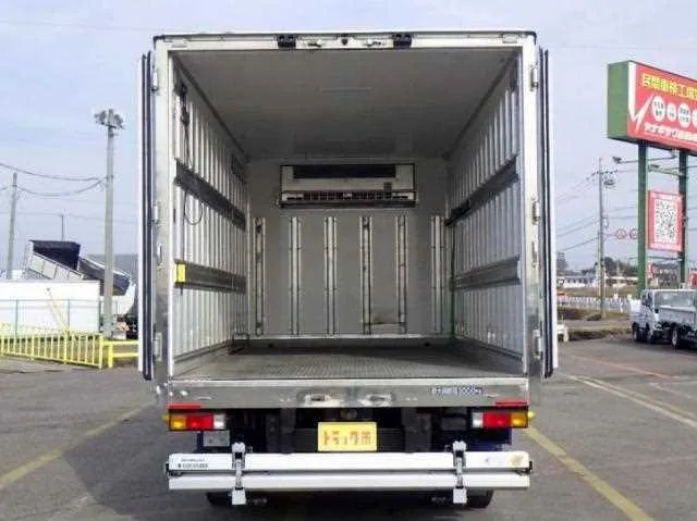 Mitsubishi Fuso Canter 2023 — миниатюра 3