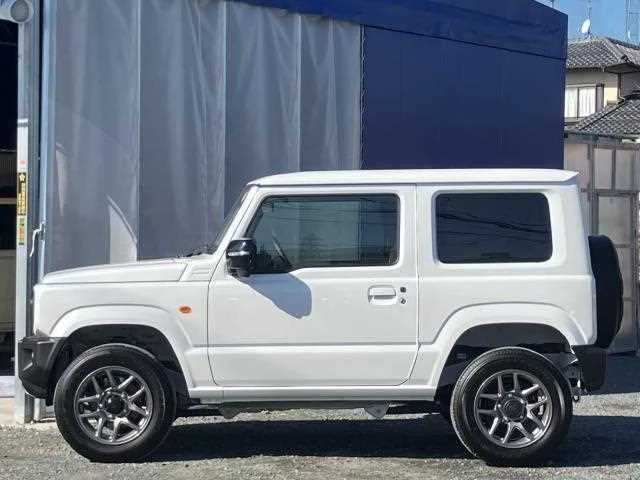 Suzuki Jimny 2025 — миниатюра 5