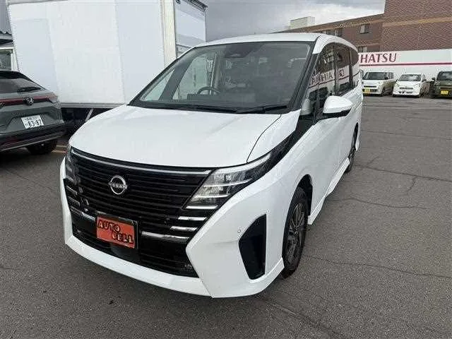 Nissan Serena 2023 — миниатюра 2