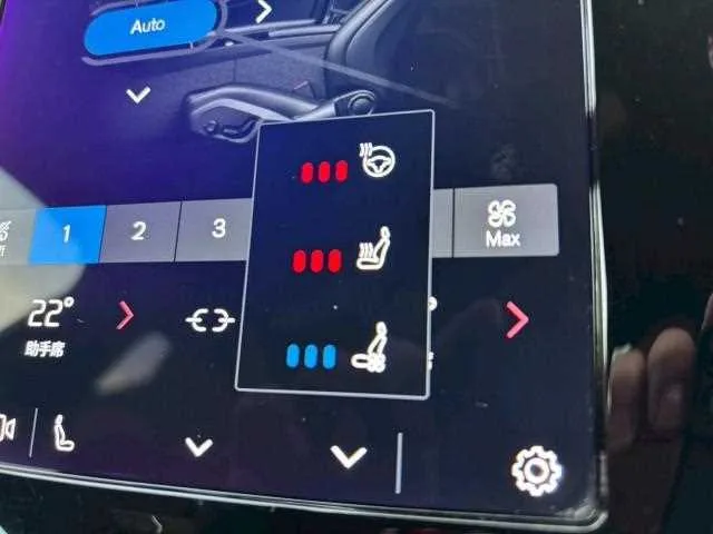 Volvo V60 2023 — миниатюра 3