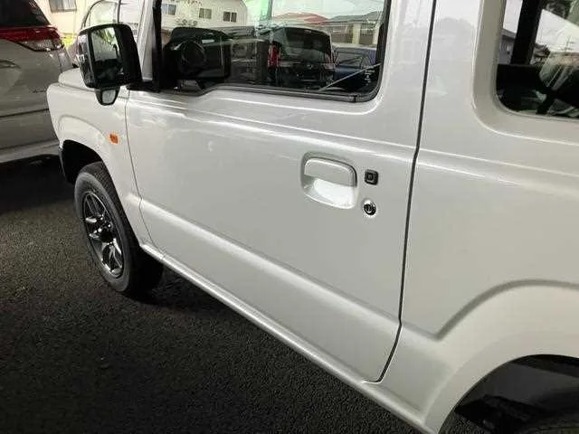 Suzuki Jimny 2025 — миниатюра 5