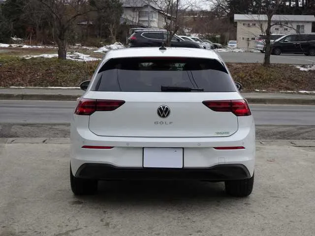 Volkswagen Golf 2024 — миниатюра 3