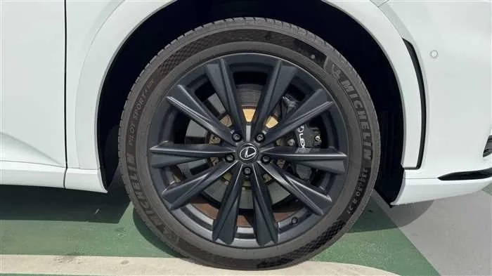 Lexus RX 500h F 2023 — миниатюра 5