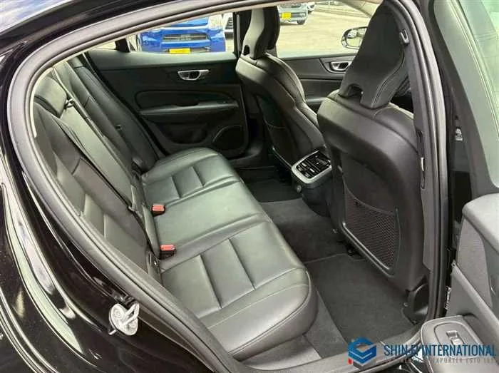 Volvo S60 Ultimate B4 2023 — миниатюра 3