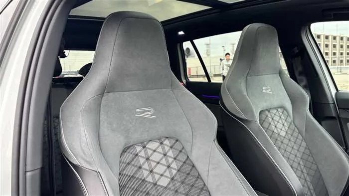 Volkswagen Golf Variant eTSI R 2022 — миниатюра 3