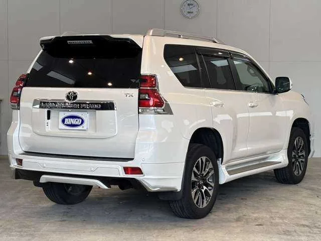 Toyota Land Cruiser Prado 2022 — миниатюра 2