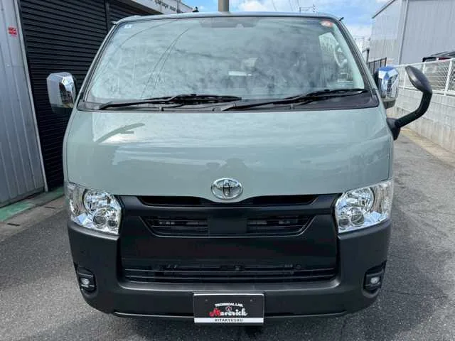 Toyota Hiace Van 2025 — миниатюра 2