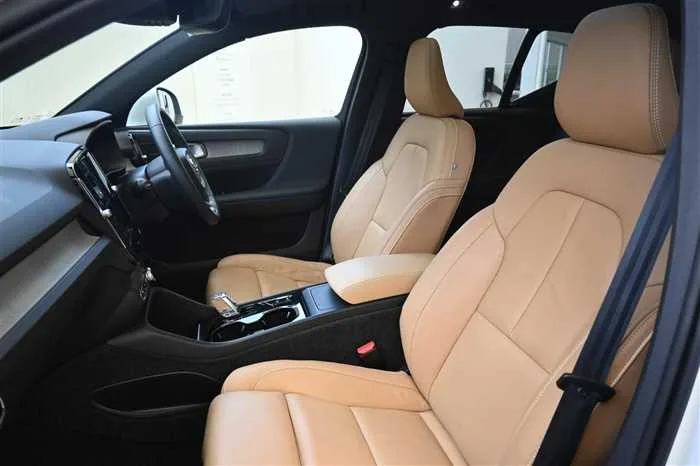 Volvo XC40 2022 — миниатюра 4