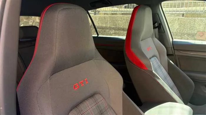 Volkswagen Golf 2022 — миниатюра 3