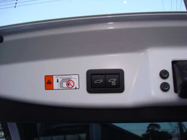 Toyota Prius 2023 — миниатюра 4