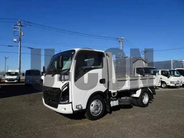 Isuzu Elf Truck 2023 — миниатюра 2
