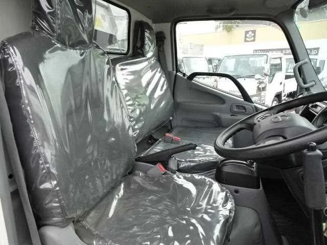 Hino Dutro 2024 — миниатюра 3