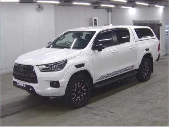 Toyota Hilux 2023 — фото 1, купить с доставкой в Москву