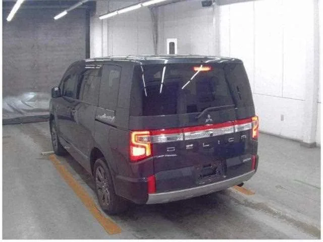Mitsubishi Delica D:5 2023 — миниатюра 2