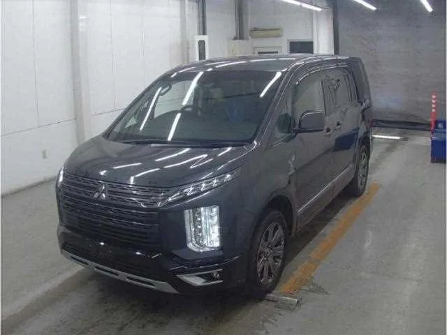 Mitsubishi Delica D:5 2023 — фото 1, купить с доставкой в Москву