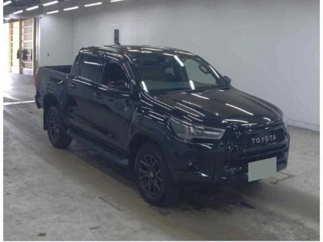 Toyota Hilux 2023 — фото 1, купить с доставкой в Москву