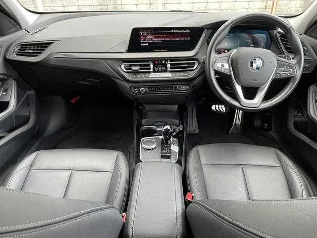 BMW 1 Series 2022 — миниатюра 4