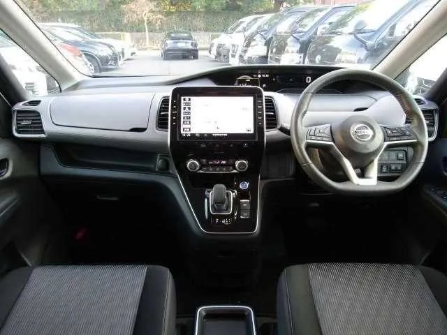 Nissan Serena 2022 — миниатюра 2