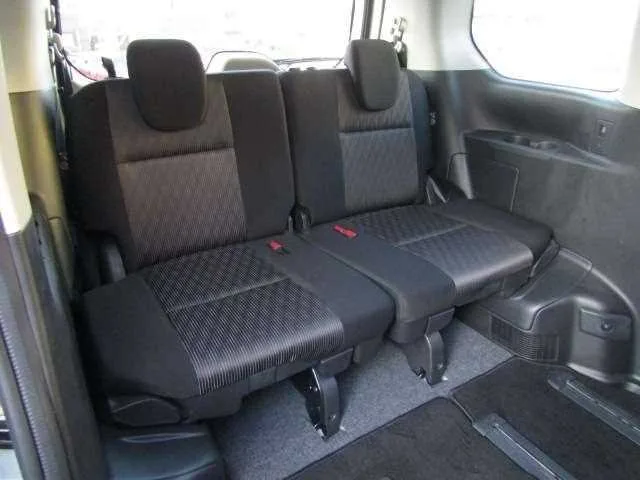 Nissan Serena 2022 — миниатюра 3