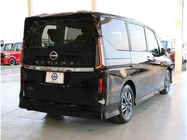 Nissan Serena 2025 — миниатюра 5