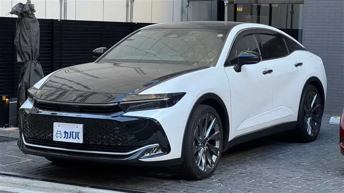 Toyota Crown Z 2024 — фото 1, купить с доставкой в Москву