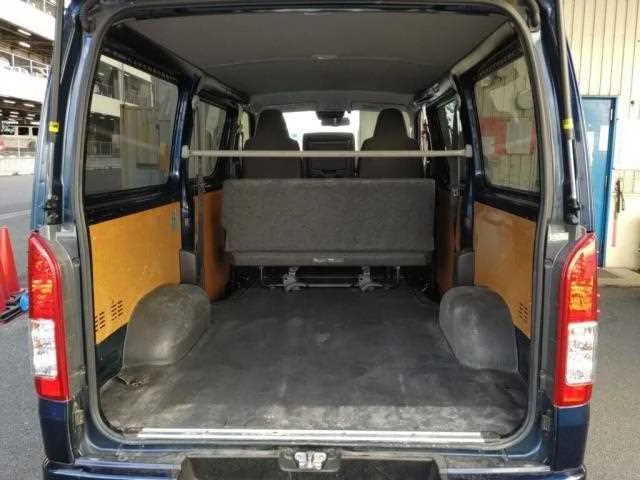 Toyota Hiace Van 2022 — миниатюра 4