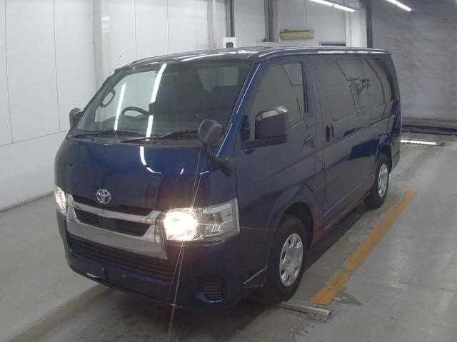Toyota Hiace Van 2022 — фото 1, купить с доставкой в Москву