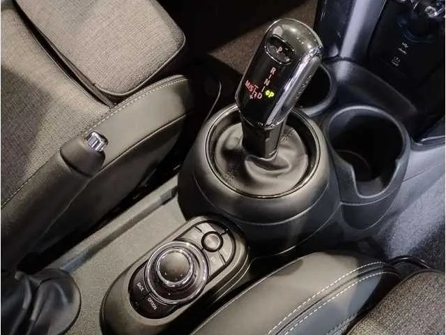 BMW MINI 2023 — миниатюра 4