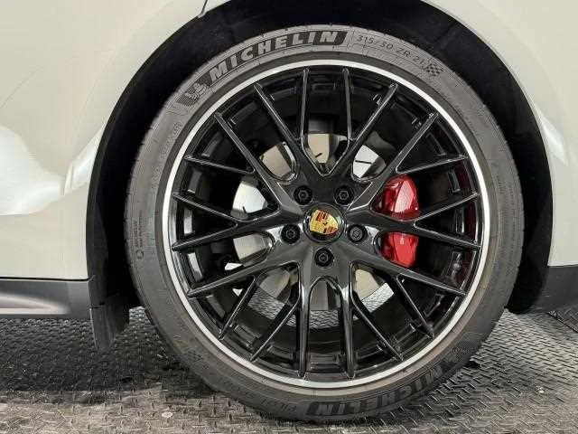 Porsche Panamera 2023 — миниатюра 3
