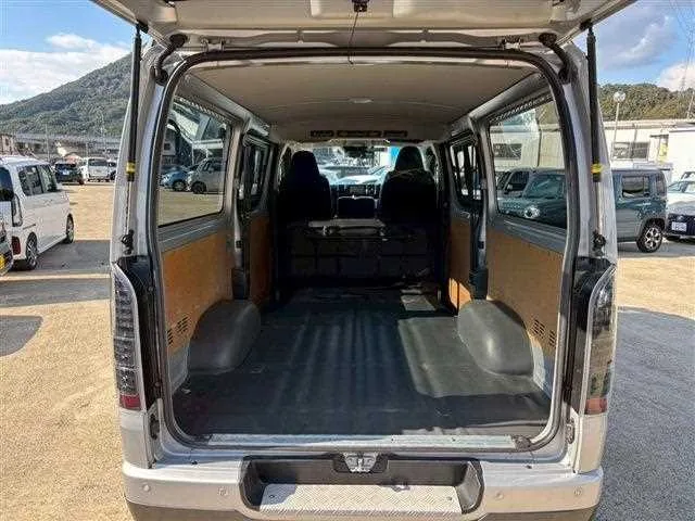 Mazda Bongo Van 2023 — миниатюра 3