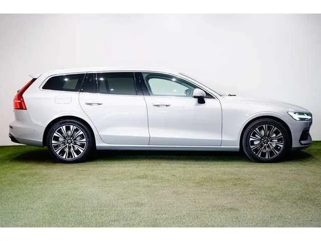 Volvo V60 2025 — миниатюра 5