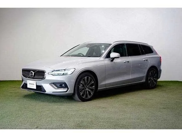 Volvo V60 2025 — фото 1, купить с доставкой в Москву