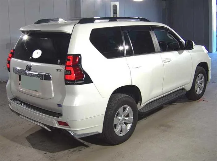 Toyota Land Cruiser Prado TX-L MODELISTA SUNROOF 7-SEATS 2023 — миниатюра 4