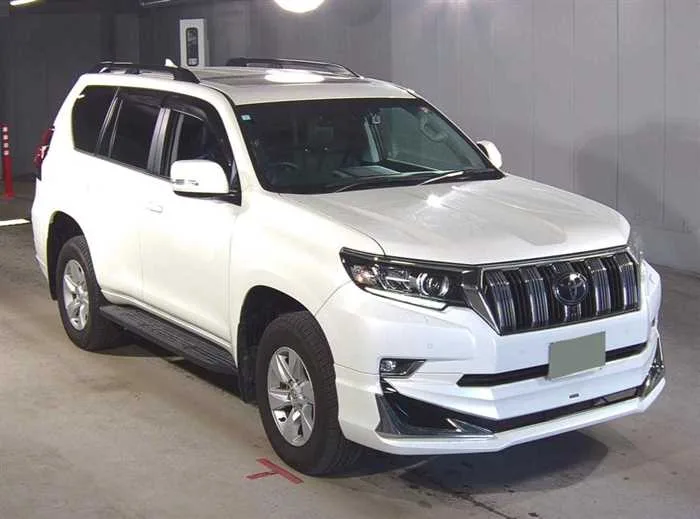 Toyota Land Cruiser Prado TX-L MODELISTA SUNROOF 7-SEATS 2023 — фото 1, купить с доставкой в Москву