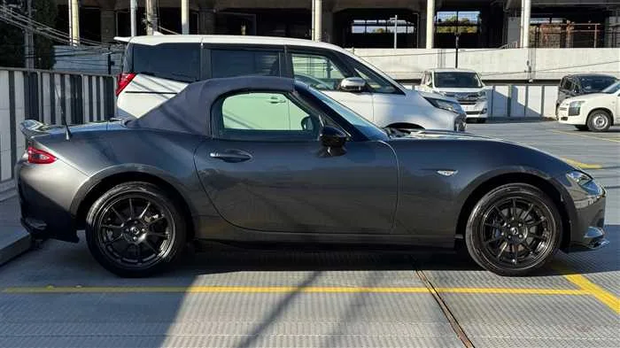 Mazda Roadster 990S 2022 — миниатюра 3