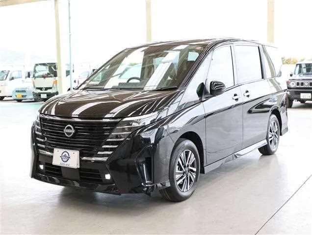 Nissan Serena Highway Star V 2025 — фото 1, купить с доставкой в Москву