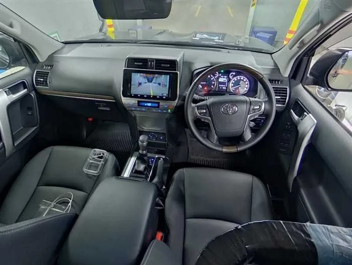 Toyota Land Cruiser Prado TX-L MAT BLACK SUNROOF 5-SEATS 2022 — миниатюра 2