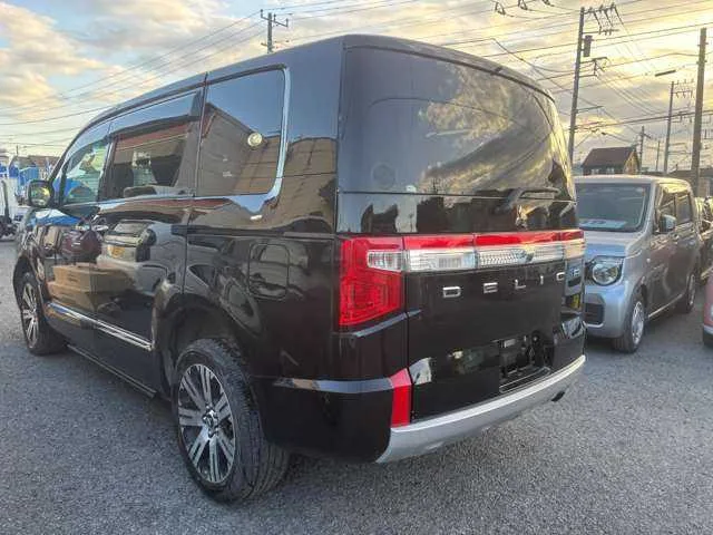 Mitsubishi Delica D:5 2023 — миниатюра 5