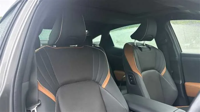 Toyota Crown RS 2022 — миниатюра 3