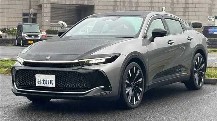 Toyota Crown RS 2022 — фото 1, купить с доставкой в Москву
