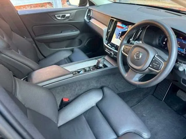 Volvo V60 2024 — миниатюра 4