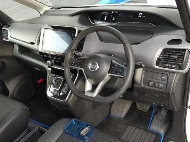 Nissan SERENA 2022 — миниатюра 2