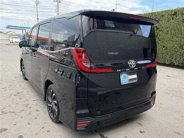 Toyota Noah 2024 — миниатюра 4