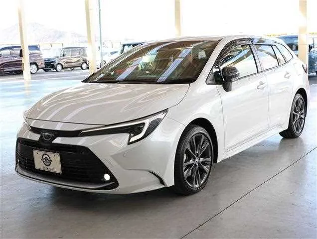 Toyota Corolla Touring Wagon WB 2023 — фото 1, купить с доставкой в Москву